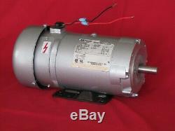 Magnetek Variable Speed DC Motor. 1.5 HP. 2500 RPM. 180V. Heavy Duty. Excellent