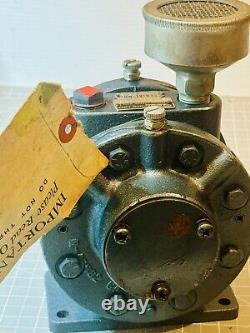 NOS GAST 8AM-FRV-2B Pneumatic Air Motor 5 HP 2500 rpm Variable Speed New