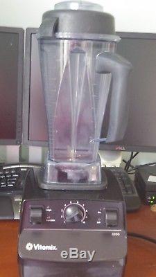 Vitamix 5200 Blender Variable Speed Motor Model VM0103 Black 64 oz